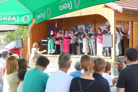 Kulturna prireditev Na lepi Menišiji 29 Foto Ljubo Vukelič